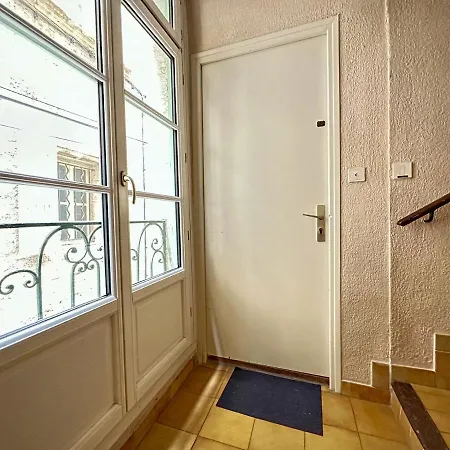 Polichinelle Hyper Centre - Wifi - Balcon & Parking Proche * Pézenas