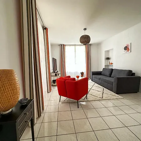 Polichinelle Hyper Centre - Wifi - Balcon & Parking Proche Appartement *