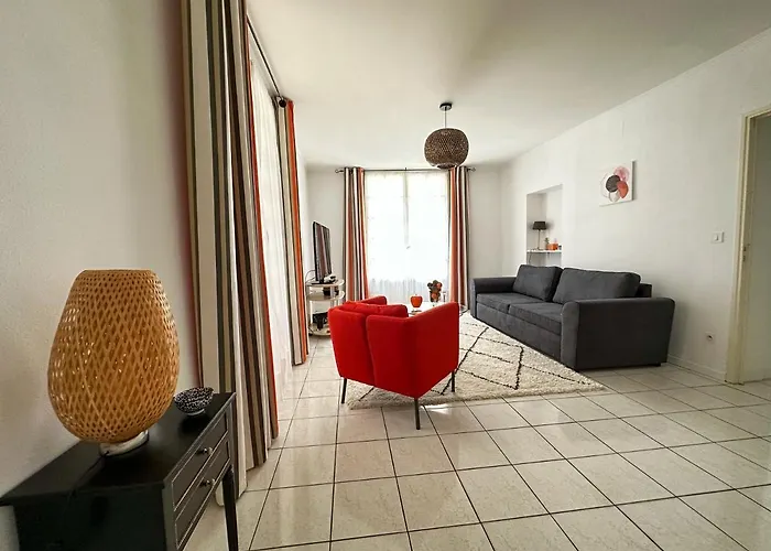 Polichinelle Hyper Centre - Wifi - Balcon & Parking Proche Apartament *