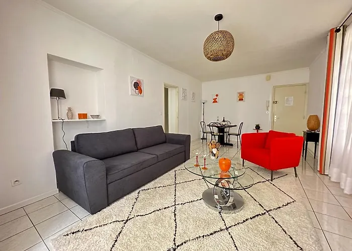 Polichinelle Hyper Centre - Wifi - Balcon & Parking Proche Apartament *